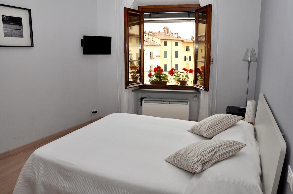 At Home Bed And Breakfast Lucca Kamer foto